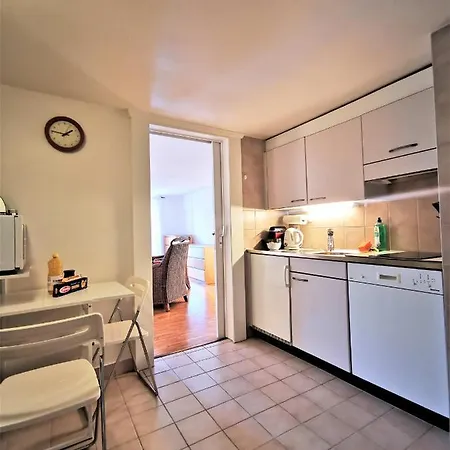 140 Ouchy, Best Location 50 Meters From The Lake ! Appartement