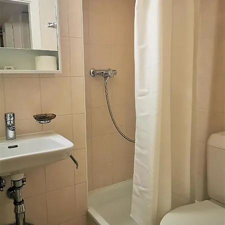 Apartment 140 Ouchy, Best Location 50 Meters From The Lake ! *